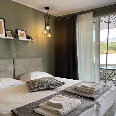 Discovery Hotel Лименария Екстериор снимка